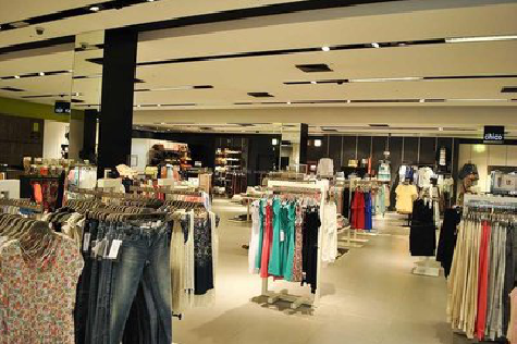 新田商场里的店面怎么装修？