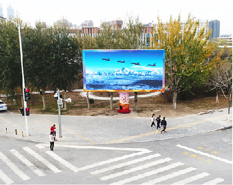 新田户外大屏广告投放要点。